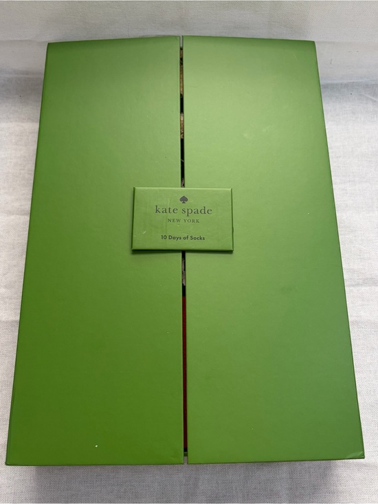 kate spade Accessories - kate spade sock gift box set of 10 pairs of assorted socks - solids & patterns.